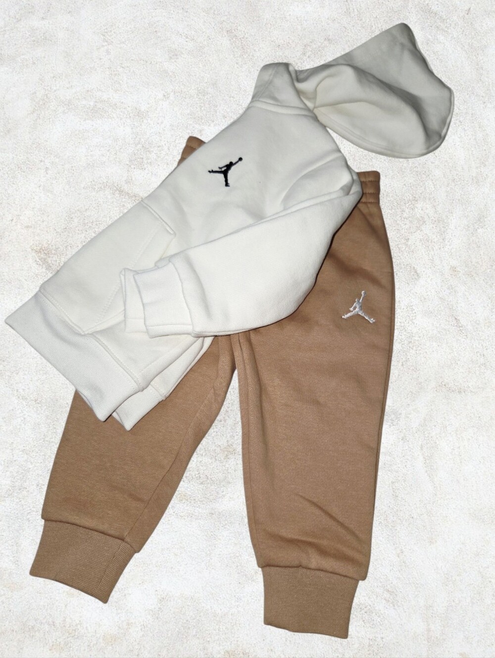 Jordan Infant/Toddler Jogger Outfit..12mo. NEW